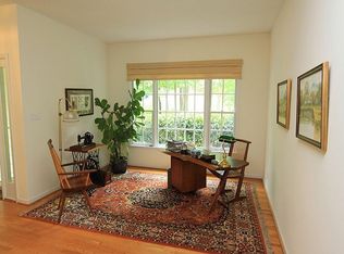 203 Stonehill Rd, Chapel Hill, NC 27516