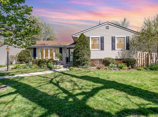 1613 Bluebird Ln, Munster, IN 46321