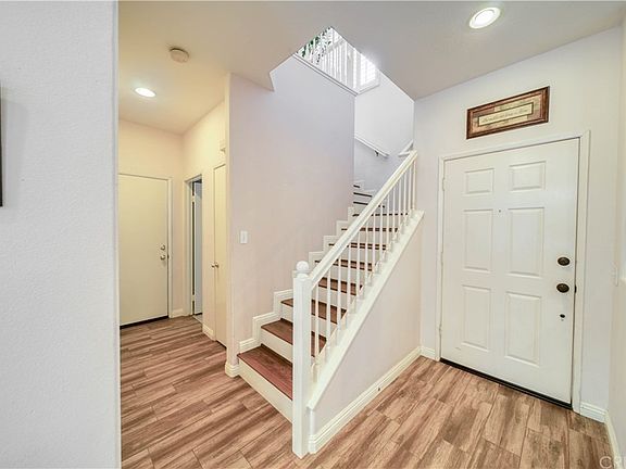 2nd image of 28463 Meadowlark Ct