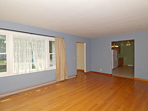 2nd image of 201 Locust Ct