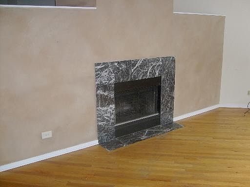 3rd image of 2600 N Southport Ave APT 207