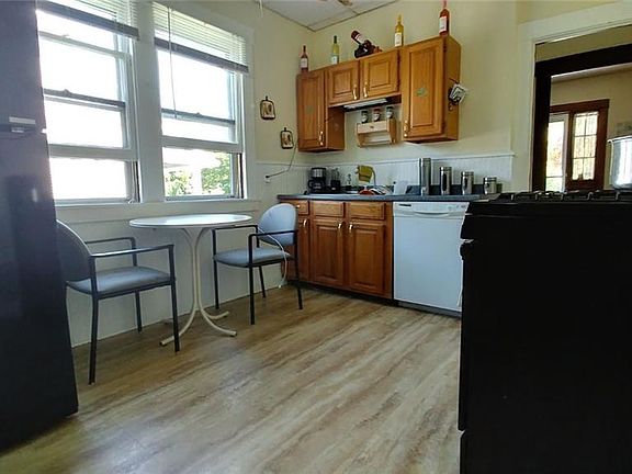 5th image of 172 N Woodside Ave