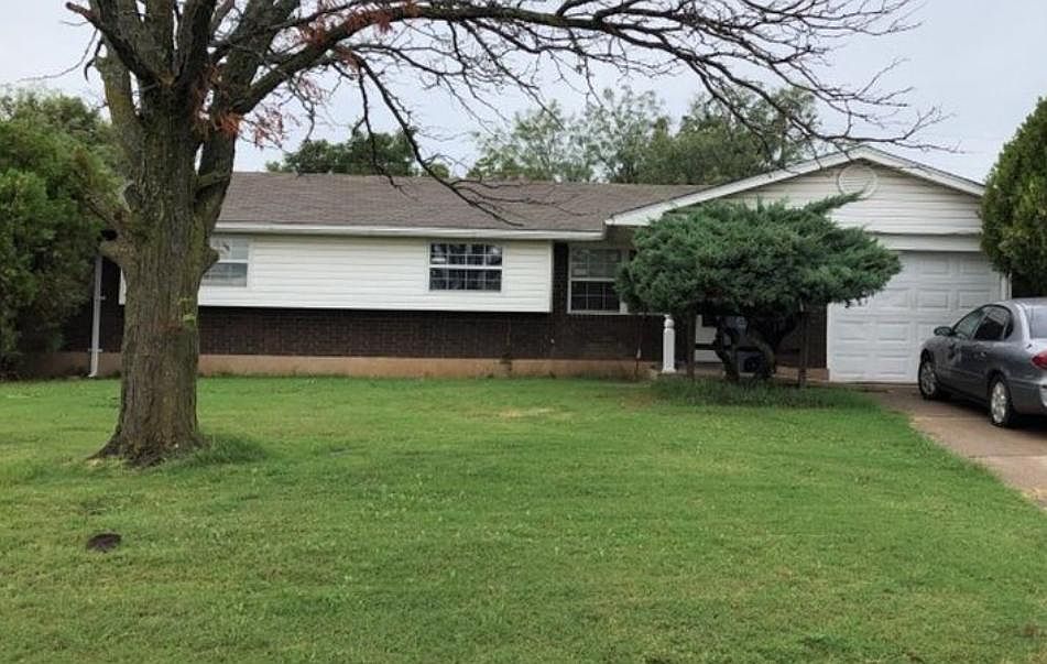 1st image of 2424 NW 41st St