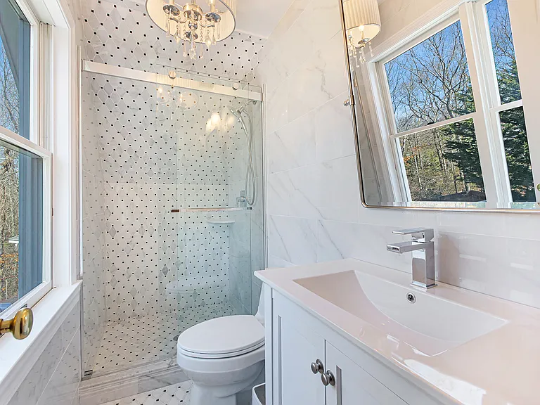 105 Northside Dr — Photo 18