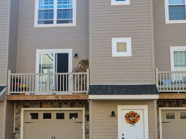 64 Scotch Cap Road #175, Waterford, CT 06375