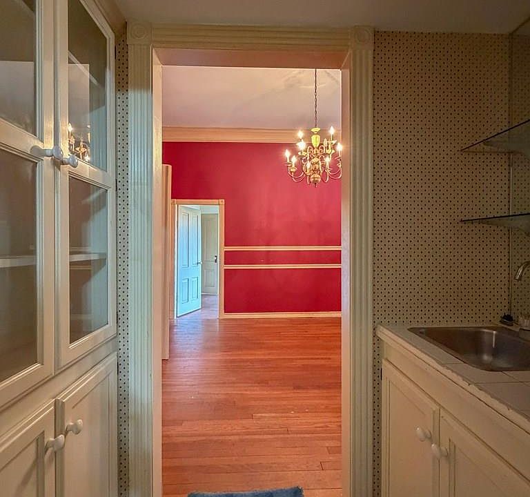 16th image of this home