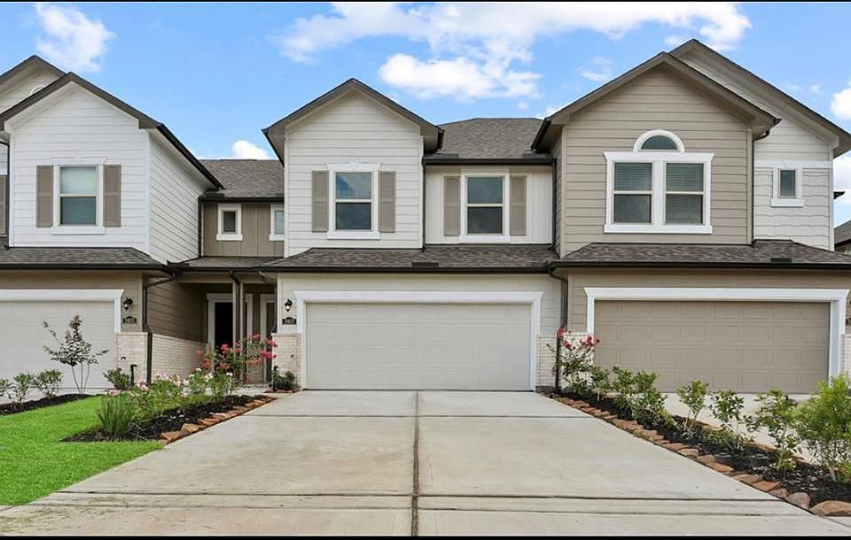 1st image of 7407 Hinsdale Dr