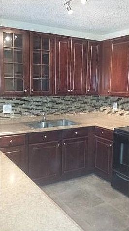 2nd image of 3185 Coral Ridge Dr