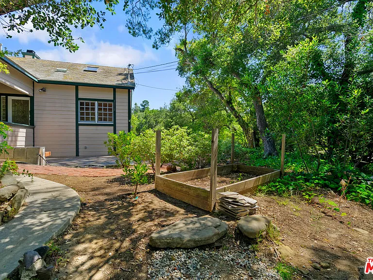 20912 Fontaine Rd — Photo 44