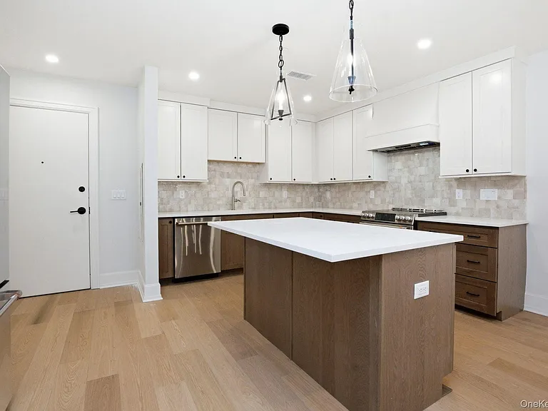 25 S Riverside Ave #107 — Photo 6