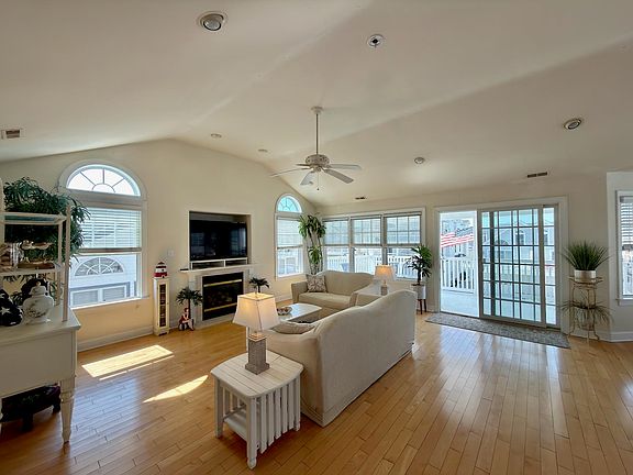 2nd image of 125 78th St #2