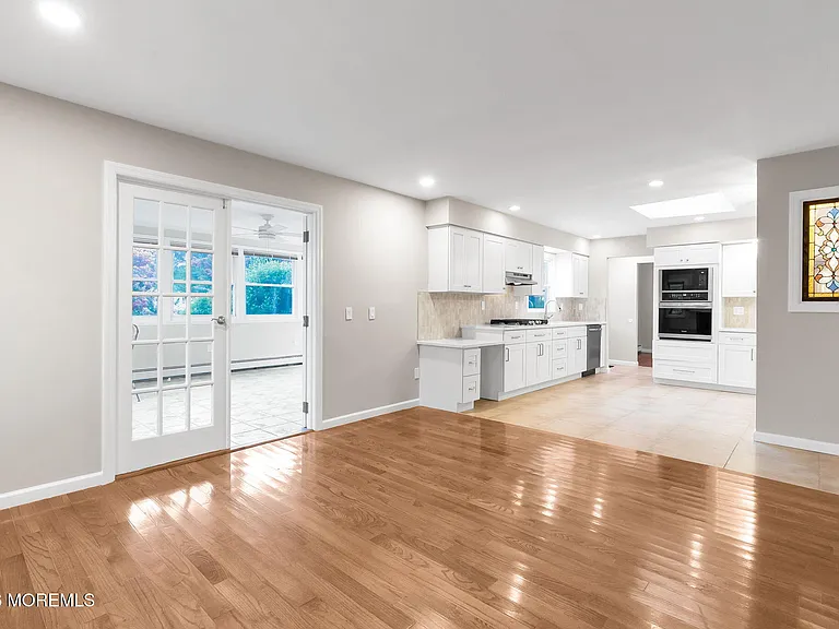 453 Milton Ave — Photo 18