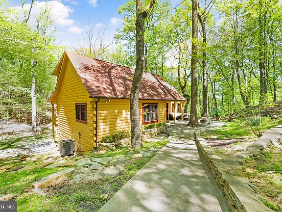 5th image of 1850 Ridge Rd