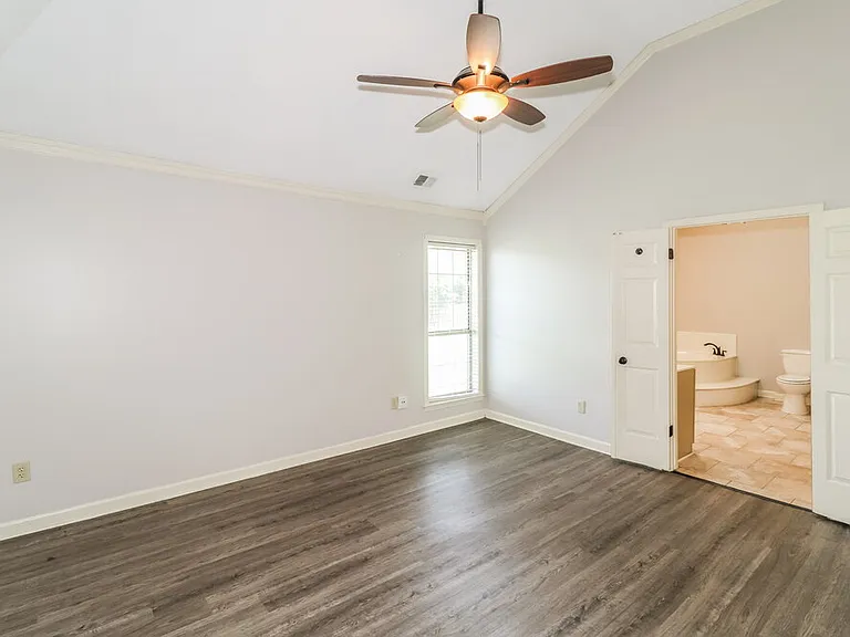 1104 Fox Trace Cv — Photo 10