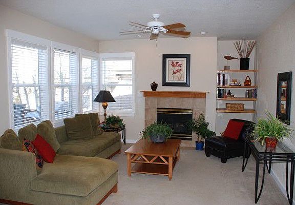 Family Room w/Fireplace & Views!