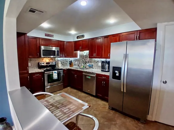 3507 Oaks Way #106, Pompano Beach, FL 33069