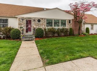 11 Community Dr, Cranston, RI 02905