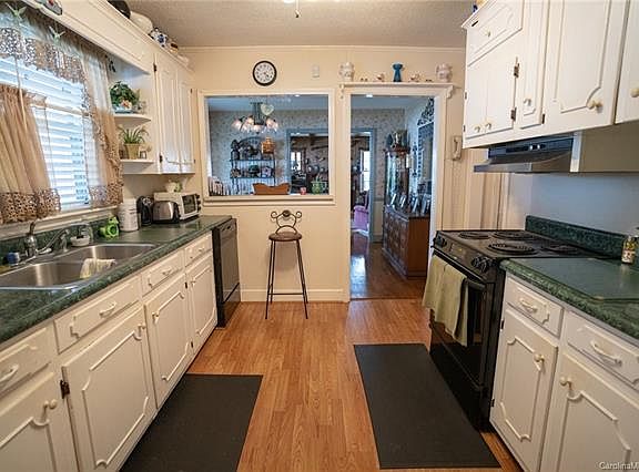 4th image of 5863 Harbor House Dr