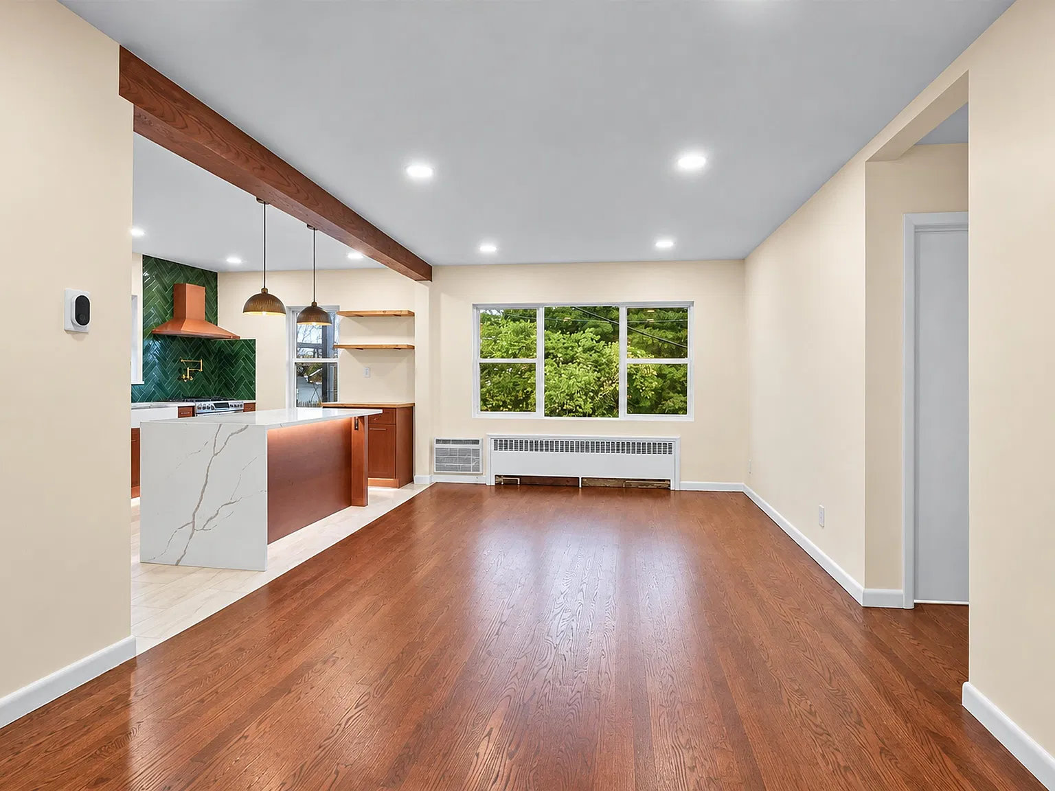 2 bed, 1.5 bath, $3,600 — Photo 2