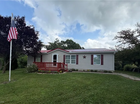 3745 Wayne Ridge Rd, Zanesville, OH 43701