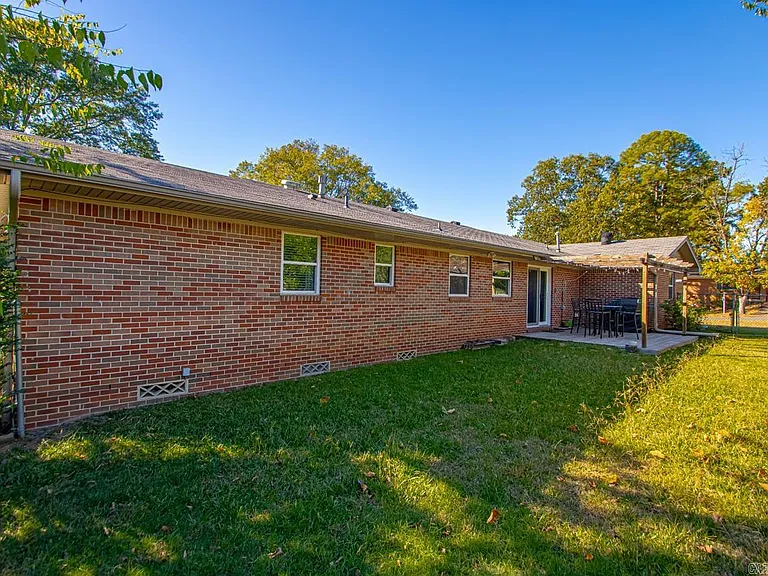 7001 Blue Bird Dr — Photo 36
