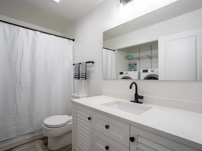 2237 Brookfield Ave — Photo 10