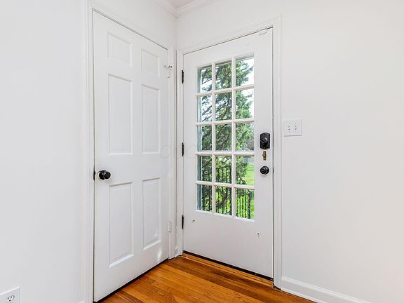 5th image of 545 N Columbia Ave