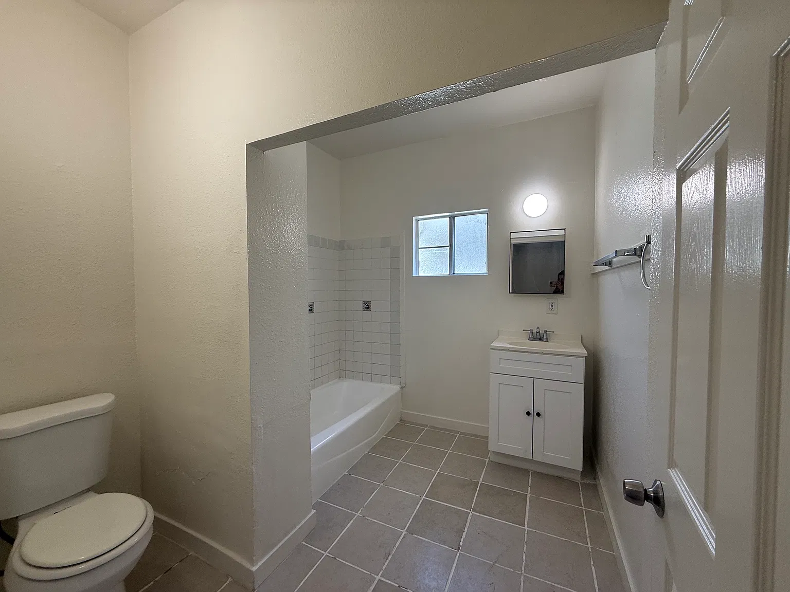 2 bed, 950 sqft, $1,950 — Photo 4