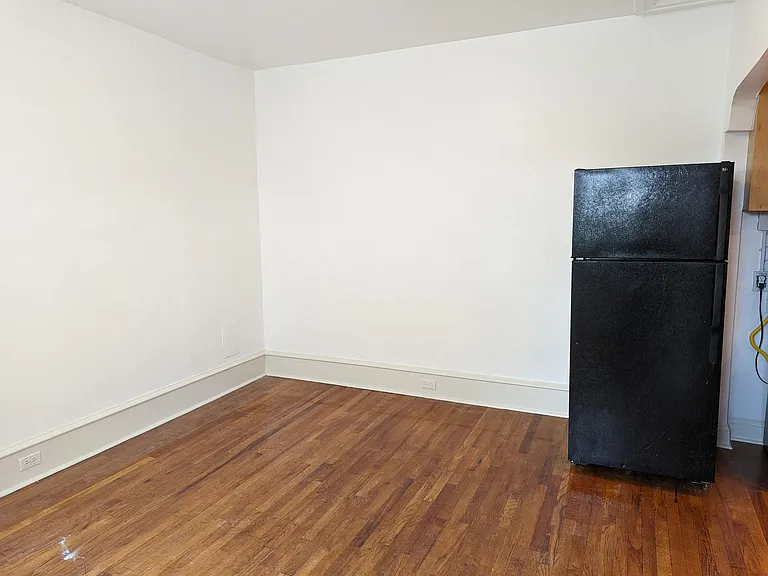 5606 Ridge Avenue — Photo 18