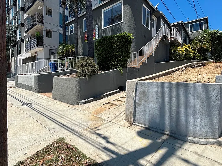 414 Firmin St — Photo 1