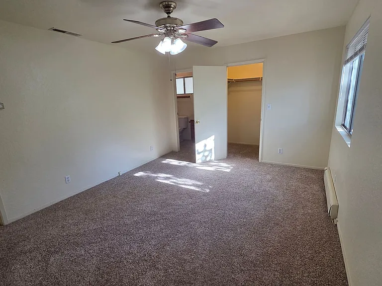 21511 American River Dr — Photo 12
