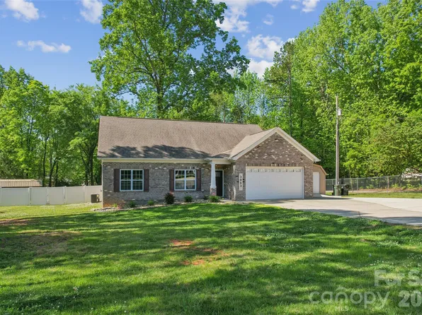 3063 Eva Dr NW, Concord, NC 28027