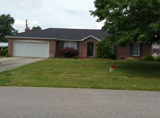 105 S Vonna Ln, Haubstadt, IN 47639