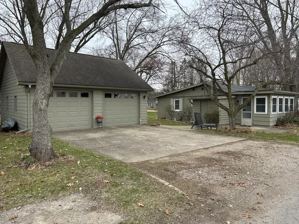 63479 W Fish Lake Rd, Sturgis, MI 49091