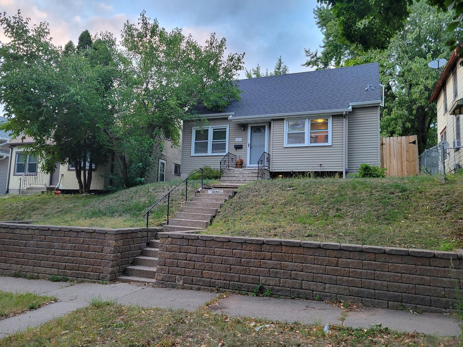 1689 Reaney Ave, Saint Paul, MN 55106 Zillow
