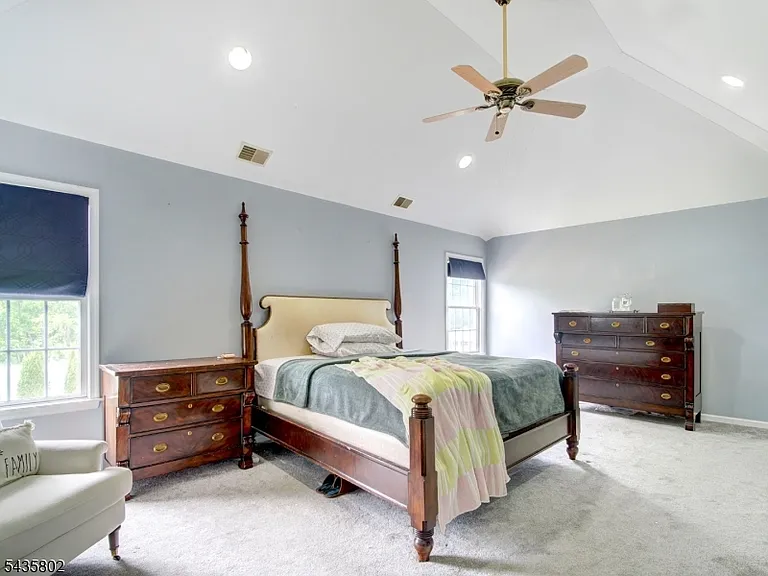 14 Hemingway Dr — Photo 24