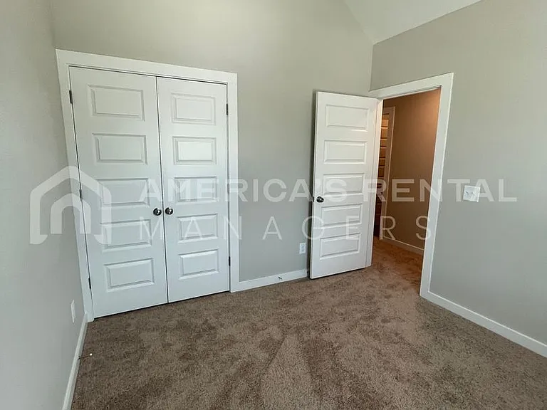 321 Shiloh Creek Dr — Photo 36