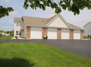 6314 Lanterne Dr, Loves Park, IL 61111