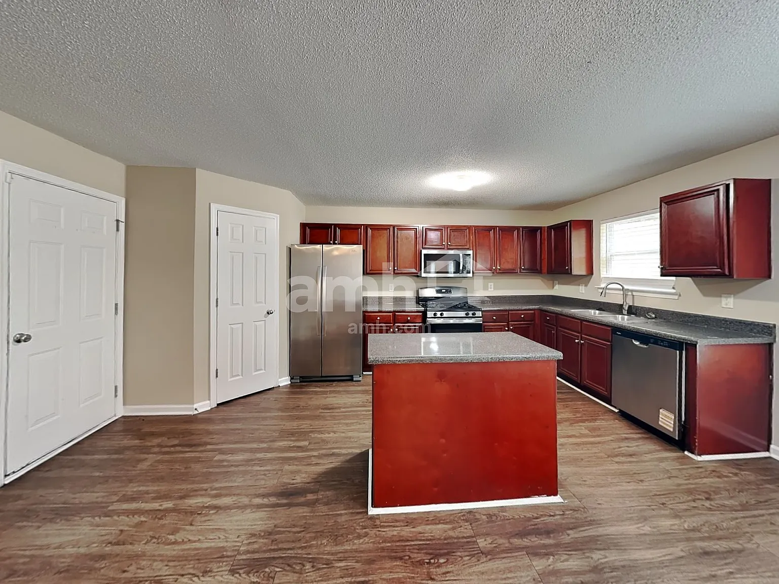 5 bed, 3.0 bath, 3086 sqft, $2,650 — Photo 4