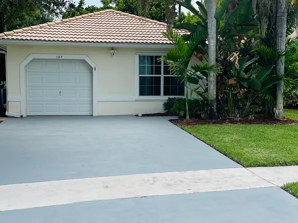137 Prestige Drive, Royal Palm Beach, FL 33411