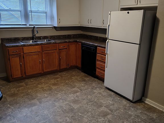 3rd image of 933A N 38th St #A