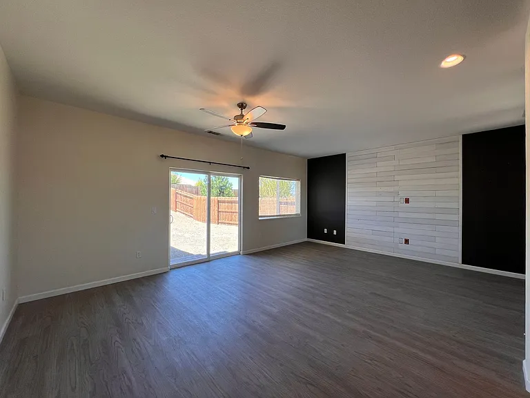 2209 Windrow Dr — Photo 12