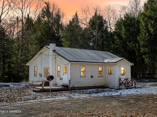 220 Dutch Gap Road, Chesterville, ME 04938