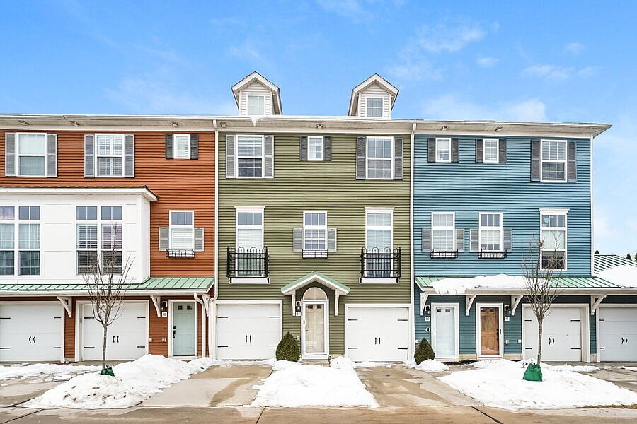 1st image of 39 Grandview Dr