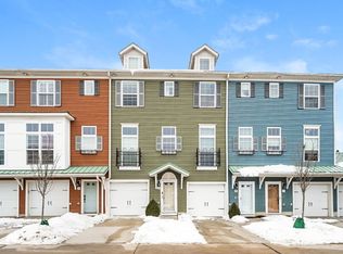 39 Grandview Dr, Rocky River, OH 44116