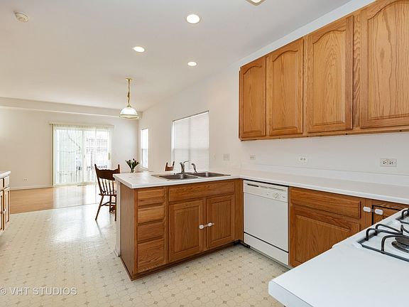 5th image of 309 Vana Dr