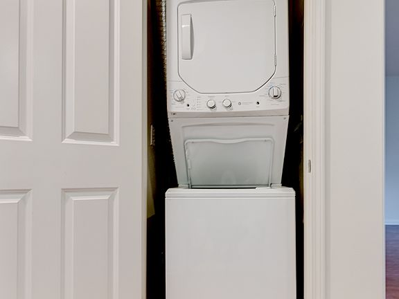 2nd image of 1731 Corinth Ave APT 401