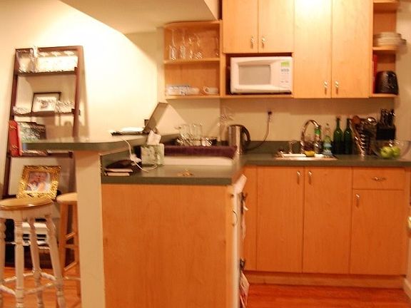2nd image of 133 W 15th St APT 1a