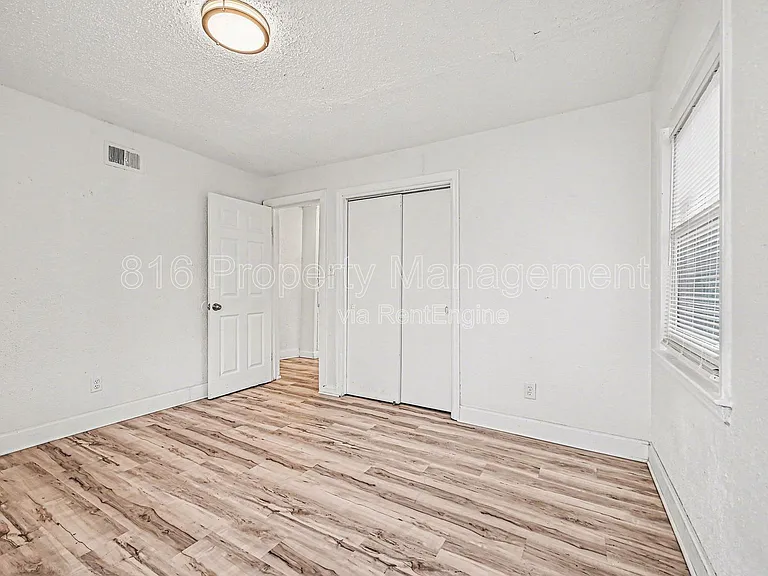 4216 Cleveland Ave — Photo 7