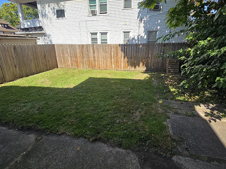 Wakefield Ave — Photo 8